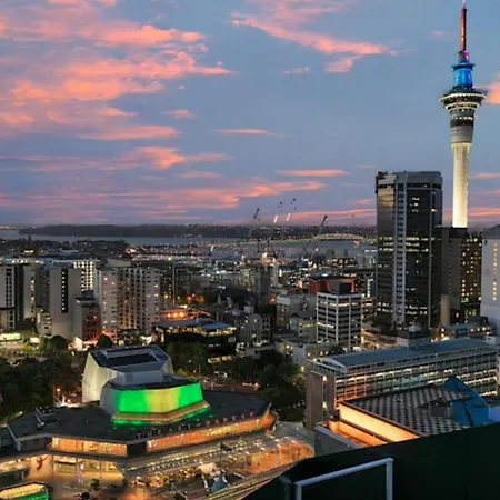 Stunning 3 Bedroom Penthouse In Auckland Cbd
